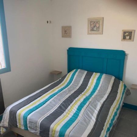 Le Depot Appartement Du Port A Champvert Экстерьер фото